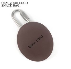 Pochette à friandises pour chien en silicone avec clip, sac à friandises d'entraînement portable pour la promenade, logo OEM disponible - Product Image 4