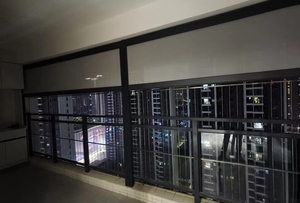 Stores à enrouleur à glissière coupe-vent sans fil commerciaux et résidentiels sur mesure - Product Image 2