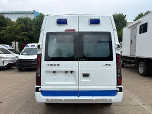 Ambulance d'urgence de Fushun |   Fourgon de transport de patients de type B avec équipement médical complet - Product Image 4