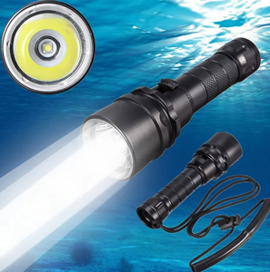 Xách tay chuyên nghiệp dưới nước 80m lặn ánh sáng có thể sạc lại pin T6 LED lặn Đèn pin 1000lm Hộp quà tặng bao bì - Product Image 2