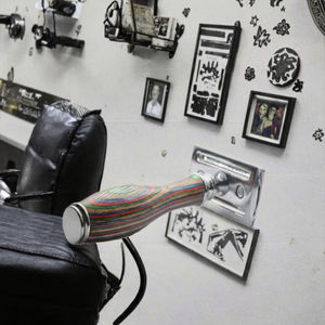 มีดโกนใบมีดเดี่ยวสแตนเลสแบบปรับแต่งได้ ด้ามไม้ ลายคลาสสิกสีเทา สำหรับโกนขนบริเวณบิกินี่และใบหน้า - Product Image 2