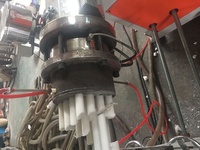 La ligne de machine d'extrusion de bâton de tige en plastique de conception à vis unique PP PE ABS POM comprend un noyau de boîte de vitesses de moteur de roulement de pompe