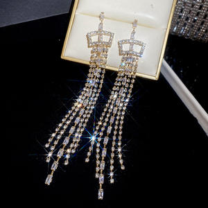 Pendientes de lujo para mujer, largos, con borlas, de circonita y diamantes de imitación, con aguja de plata, ideales para fiestas de boda y cenas. - Product Image 3