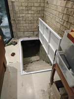 Porte motorisée invisible dissimulée, couvercle d'escalier automatique relevable pour sous-sol, cave, chambre secrète, local de rangement