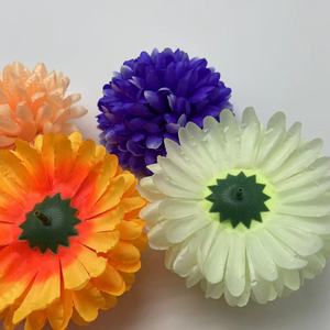 Commercio all'ingrosso di <span class=keywords><strong>garofano</strong></span> artificiale teste di fiori Flash petali di fiori di <span class=keywords><strong>garofano</strong></span> rotondo <span class=keywords><strong>garofano</strong></span> per decorazione di nozze fiore petalo - Product Image 6