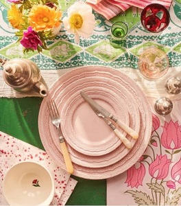 Elegantes Platos Base <span class=keywords><strong>de</strong></span> Encaje Rosa para Boda al por Mayor, Juego <span class=keywords><strong>de</strong></span> Vajilla <span class=keywords><strong>de</strong></span> Cerámica Rosa Pálido, Plato <span class=keywords><strong>de</strong></span> Cena Redondo <span class=keywords><strong>de</strong></span> Porcelana <span class=keywords><strong>con</strong></span> Relieve - Product Image 1