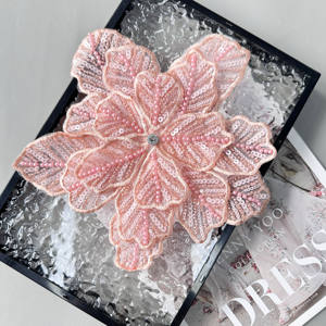 Disponibile Applicazione Floreale con Paillettes Colorate 3D a Doppio Strato con Perle Accessorio per Abbigliamento Applicazione Floreale per Abito da Sposa - Product Image 4