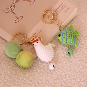 Làm bằng tay Crochet Amigurumi động vật nhiệt đới Cá Gà Keychain Crochet trái cây hoa dâu tây nấm chìa khóa - Product Image 4