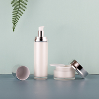 Pot de crème en acrylique, coffret de soins de peau, pour cosmétiques, luxe, pompe, Lotion sans air, bouteille cosmétique avec capuchon en argent, vente en gros, 10 pièces