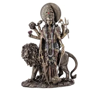 Hars Hindu Godin Durga Met Een Gebeeldhouwd Religieus Beeld Van Een Leeuw.