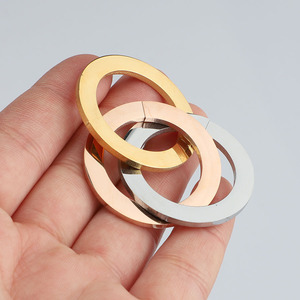 Collana <span class=keywords><strong>con</strong></span> Ciondolo a Triplo Cerchio in Acciaio Inox <span class=keywords><strong>Gioielli</strong></span> <span class=keywords><strong>Personalizzati</strong></span> <span class=keywords><strong>con</strong></span> <span class=keywords><strong>Nome</strong></span> Logo a Tre Colori - Product Image 5