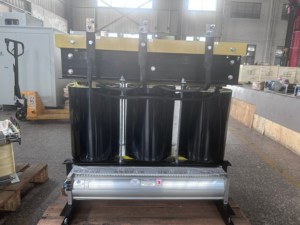 Trasformatore Trifase a Secco da 600kVA, Step-up o Step-down, Automatico e di Isolamento, da 480V a 380V - Product Image 5
