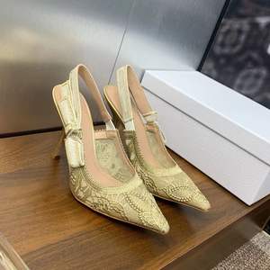 Chaussures à talons hauts pour femmes, nouvelles célébrités en ligne avec les mêmes lettres et talons aiguilles noirs sexy avec sandales pour femmes. - Product Image 6