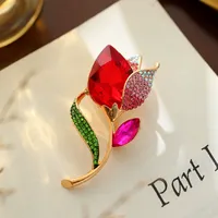 Bros Pin Mawar Elegan Mewah Ringan dari Paduan Logam dengan Kristal Zirkon untuk Wanita, Cocok untuk Pesta Pernikahan dan Acara Spesial