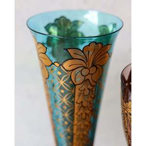 Mouettes colorées et décoration dorée sur des verres à boire de collection - Product Image 4