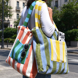 Bolsos de Mano Tipo Tote de Tela de Rizo a Rayas Coloridas Personalizadas de Gran Capacidad para Mujer, Ideales para la Playa, Piscina o Yoga - Product Image 1
