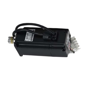 Tout nouveau variateur de fréquence AC CNC d'automatisation industrielle Yasukawa SGMAH-04A4A6S 0-230V 0.8kW Livraison rapide - Product Image 3