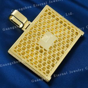 Pingente Charm Quadrado de <span class=keywords><strong>Moissanite</strong></span> 100% Aprovado pelo Testador de Diamantes VVS em Prata S925, Ouro Sólido 9k 10k 14k 18k com Letras Iced - Product Image 3