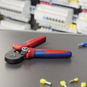 Outil de sertissage KNIPEX 97 53 14 SB pour embouts (ferrules), avec réglage automatique pour le sertissage latéral avec poignées - Product Image 6