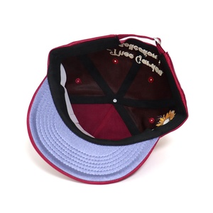 Casquette de Gros 5 Panneaux Non Structurée à Bord Court en Satin de Soie, Broderie Personnalisée, Logo, Mode, Luxe, Haut de Gamme, Ajustable avec Fermeture Snapback - Product Image 5