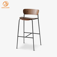 Tabouret de bar industriel rétro DAYLIGHT FURNITURE, en métal noir avec repose-pieds, chaise haute vintage pour îlot de cuisine