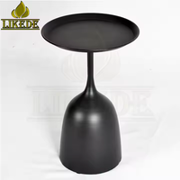 Table de chevet moderne en métal noir Base de table basse élégante trompette tulipe avec pieds de meuble