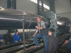Piezas de máquina de minería de carbón de alta calidad de acero de forja profesional Eje principal de trituradora de cono forjado - Product Image 6