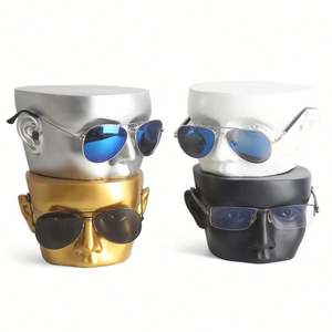 Cabezas de Maniquí de Resina Profesionales de 4 Colores, Masculinas y Femeninas, para Exhibición de Gafas - Product Image 4