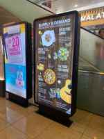 Kiosque de publicité numérique à écran tactile pour centre commercial de transport public, annuaire intelligent, boîtier métallique étanche pour l'extérieur