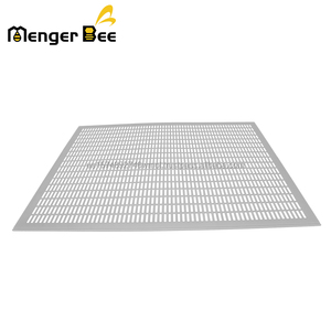 USA Market Vertical Yellow <b>Plastic</b> Bee Queen Excluder Ten Frame <b>Mesh</b> Size Apiary PP New Menger Bee Model QE-5 2 Year Warranty - Product Image 6