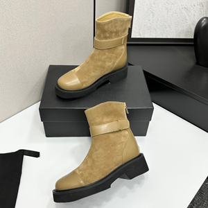 Chaussures de basket-ball à semelle épaisse tendance et neuves de créateur avec empeigne en cuir véritable, style hivernal luxueux et éternel - Product Image 4