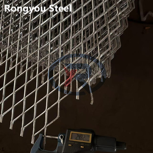 Pannello in Rete Metallica Espansa Galvanizzata Diamantata da 3mm / Lamiera in Metallo Espanso Decorativa ad Alta Resistenza <span class=keywords><strong>per</strong></span> <span class=keywords><strong>Recinzioni</strong></span> - Product Image 2