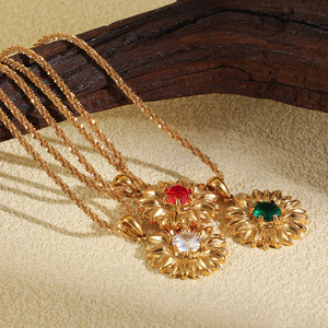 B080 Vente en gros Collier pendentif en acier inoxydable plaqué or 18 carats, motif tournesol, avec pierres de cristal colorées et brillantes, pour femme - Product Image 3