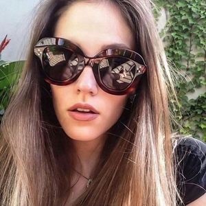 Gafas de Sol de Moda Vintage 2019, Gafas de Sol de Lujo con Remaches, Montura Grande, Protección UV400 para Mujer - Product Image 1