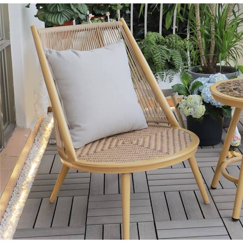 1 [Chaise en rotin] Couleur bois naturel (livrée avec un cu