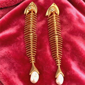 Pendientes de Hombro con Perlas Barrocas en Forma de Espina de Pescado, Elegantes, Simples y Generosos, Estilo Retro, Literario y Artístico - Product Image 1