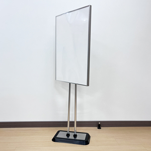 Présentoir double face MERIS pour supermarché, support léger avec cadre métallique et angle réglable pour publicité intérieure/extérieure - Product Image 4