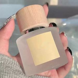 น้ำหอมระดับพรีเมียม - กลิ่นหอมเข้มข้นสมดุล พร้อมเสน่ห์ที่ติดทนนาน - Product Image 5