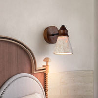 Lampe murale en travertin jaune Wabi-sabi, idéale pour le chevet, le comptoir de bar ou le couloir, avec un design moderne et un éclairage LED