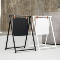 Présentoir de panneau publicitaire extérieur résistant au vent avec cadre pivotant en acier pour panneau et affiche de pavillon de trottoir