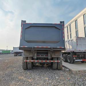 中国重汽HOWO新型6x4ディーゼルユーロ2ウェイチャイエンジン搭載鉱山用ダンプトラック左ハンドル大型トラック - Product Image 4