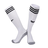 Chaussettes antidérapantes de Football, 2022 coton, chaussettes longues à rayures, nouvelle collection