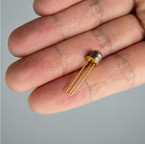 500um InGaAs PIN Photodiode TO-46 0.9A/W เซ็นเซอร์อินฟราเรดที่มีค<span class=keywords><strong>ว</strong></span>ามไวสูง 900-1700 นาโนเมตรสำหรับการตรวจจับก๊าซ - Product Image 1