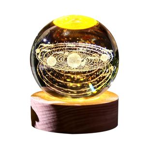 Lámpara de Noche con Bola de Cristal y Interruptor, Lámpara de Escritorio LED USB con Grabado Láser 3D, Tema Luna y Galaxia, Regalo Romántico para Ella, Hogar - Product Image 3