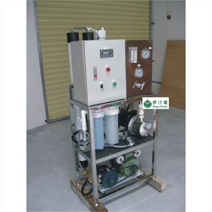 Macchina per Desalinizzazione dell'<span class=keywords><strong>Acqua</strong></span> di Mare Green Planet 2000L/Giorno, Componenti Principali: Serbatoio a Pressione, Pompa, PLC, Garanzia 1 Anno - Product Image 1