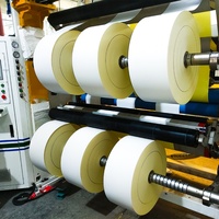 Étiquette autocollante en rouleau jumbo en papier synthétique BOPP thermique/semi-brillant avec colle thermofusible/acrylique/fixe/amovible