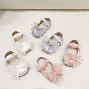 Chaussures de princesse pour bébé fille en soie à semelle souple antidérapante, chaussures de cérémonie pour bébé avec semelle antidérapante, pour fête de bébé - Product Image 4
