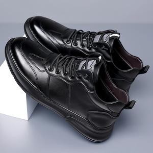 Zapatillas de Tenis Blancas Modernas para Hombre, Zapatillas Deportivas de Piel con Cordones y Forro de Algodón, Tendencia de Moda para Uso Diario en Todas las Estaciones - Product Image 2
