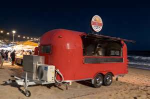 Camión <span class=keywords><strong>de</strong></span> Comida Coreana con <span class=keywords><strong>Pollo</strong></span> <span class=keywords><strong>Frito</strong></span>, Freidora Doble y Estación <span class=keywords><strong>de</strong></span> Glaseado Gochujang para Alitas, Tteokbokki y Bolas <span class=keywords><strong>de</strong></span> Arroz con Kimchi - Product Image 6