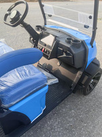 Voiture de golf moderne à 4 places homologuée pour la route, véhicule électrique à conduite fluide avec lecteur de musique, chariot de golf multifonctionnel